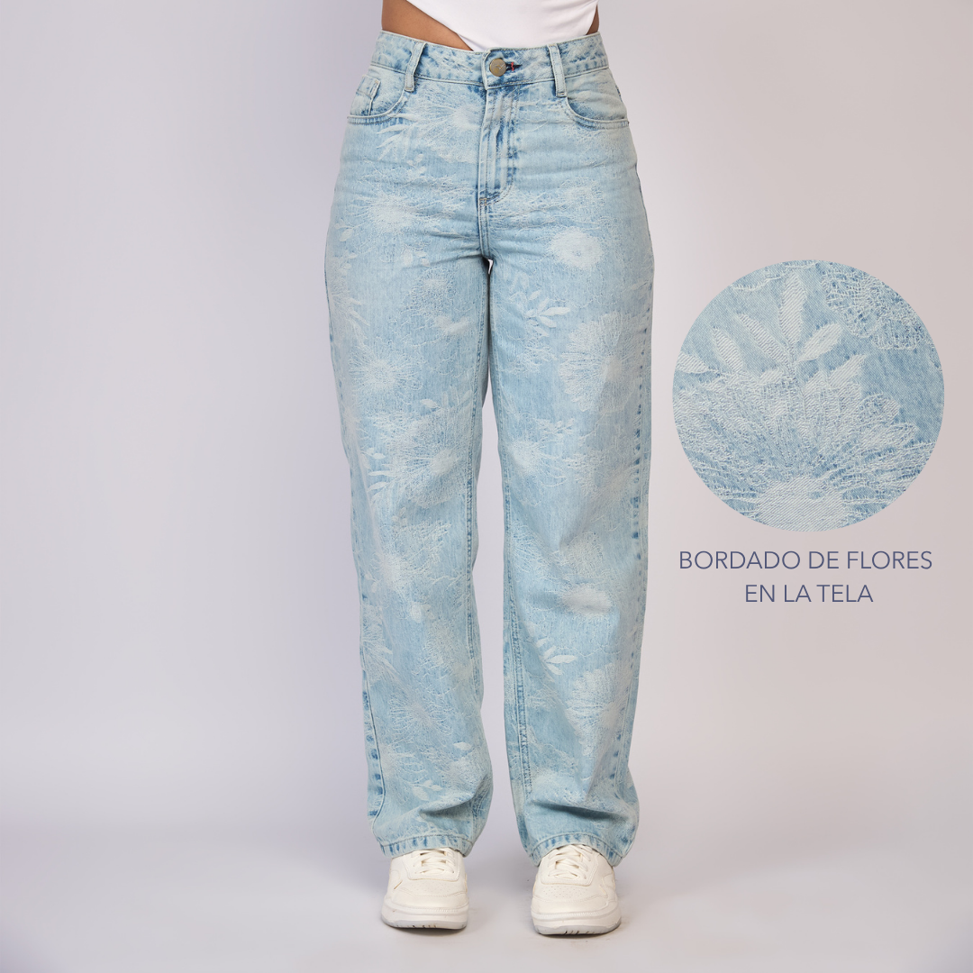 REF: 552852 Jean dama straight tiro alto rígido con flores bordadas, color Azul claro