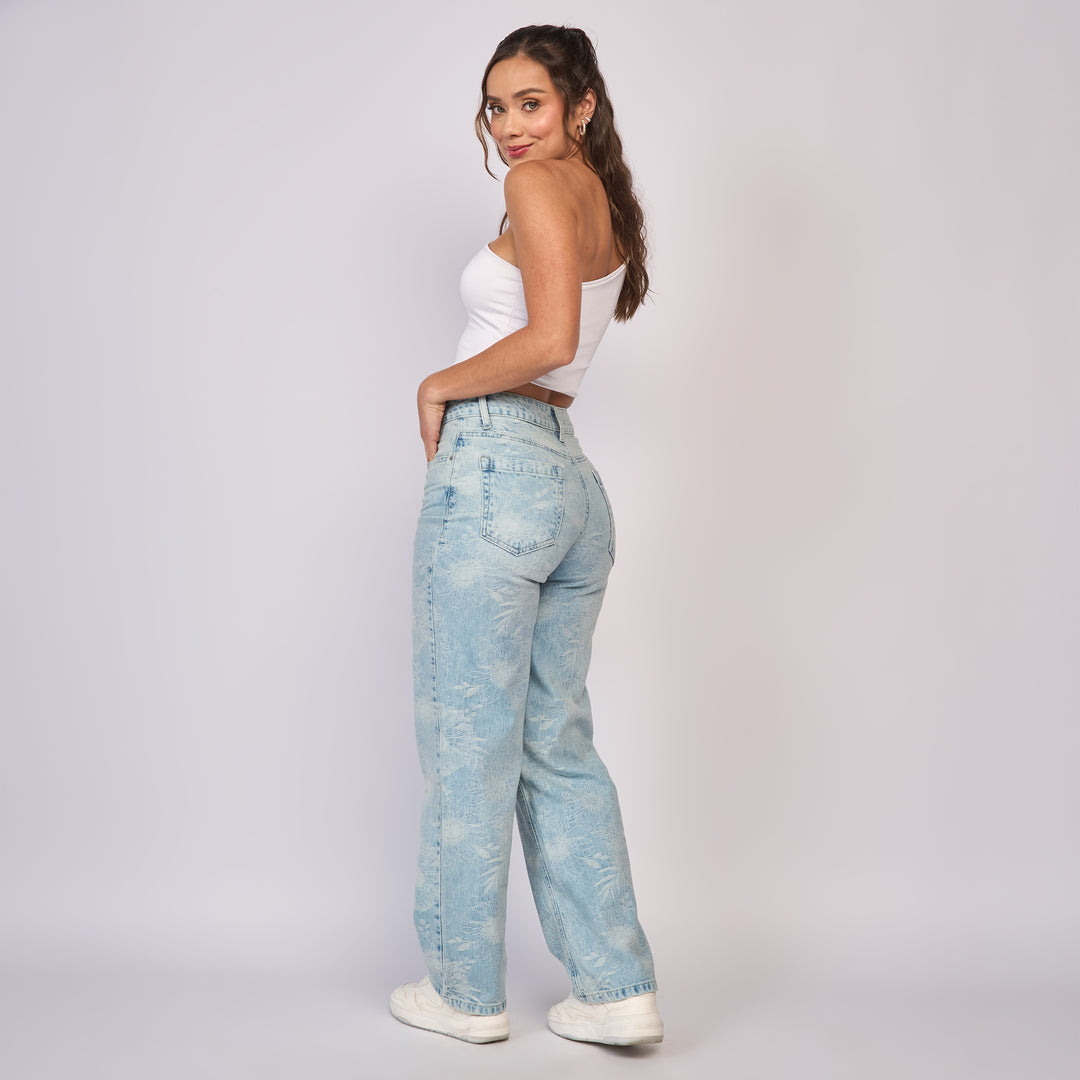 REF: 552852 Jean dama straight tiro alto rígido con flores bordadas, color Azul claro