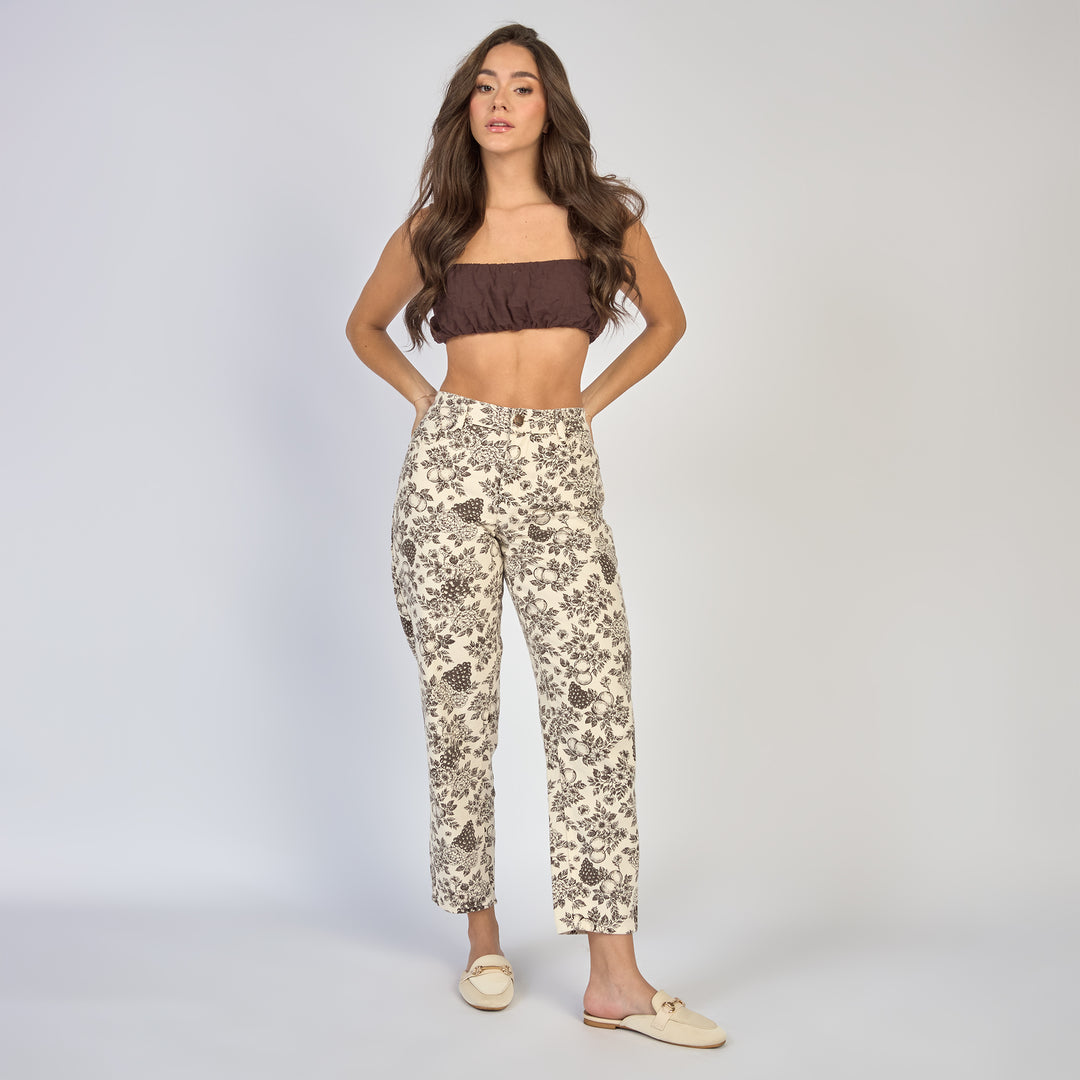 REF: 552865 Jean dama mom fit tiro alto rígido con bordado frutal, color Crudo