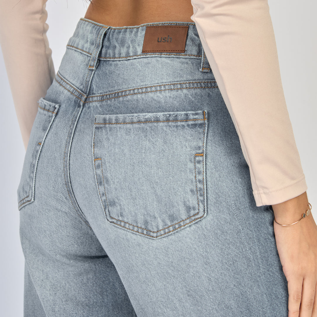REF: 552862 Jean dama straight tiro alto rígido con detalle de amarre, color Azul dirty