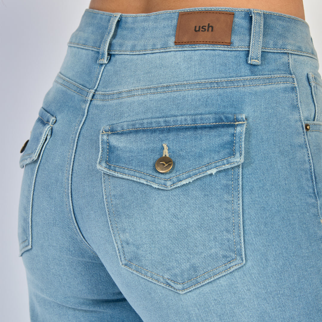 Ref: 552854 Jean wide leg tiro alto licrado con bolsillos de tapa color azul claro