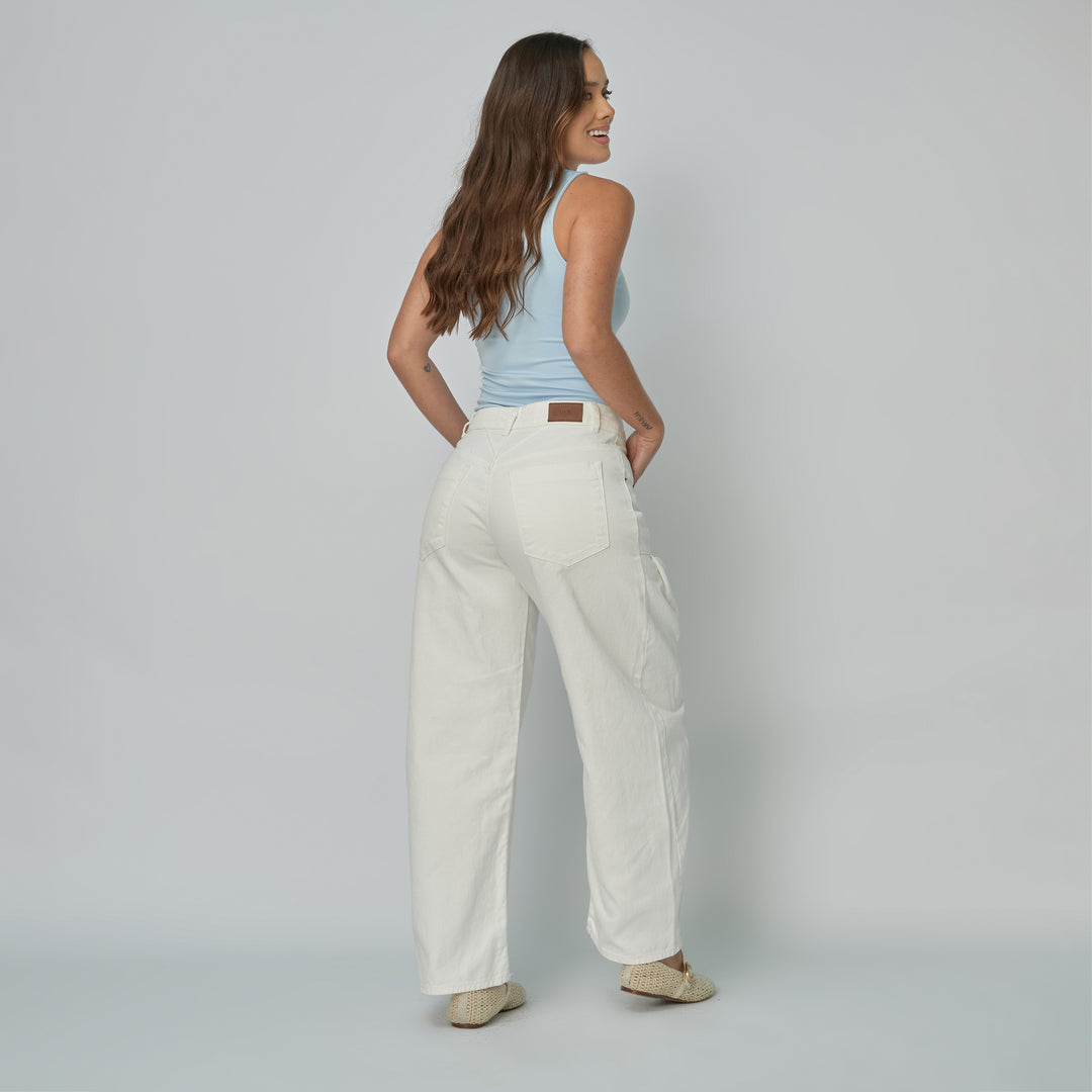 REF: 552891 Jean dama Barrel Straight rígido con prenses laterales, color Ivory