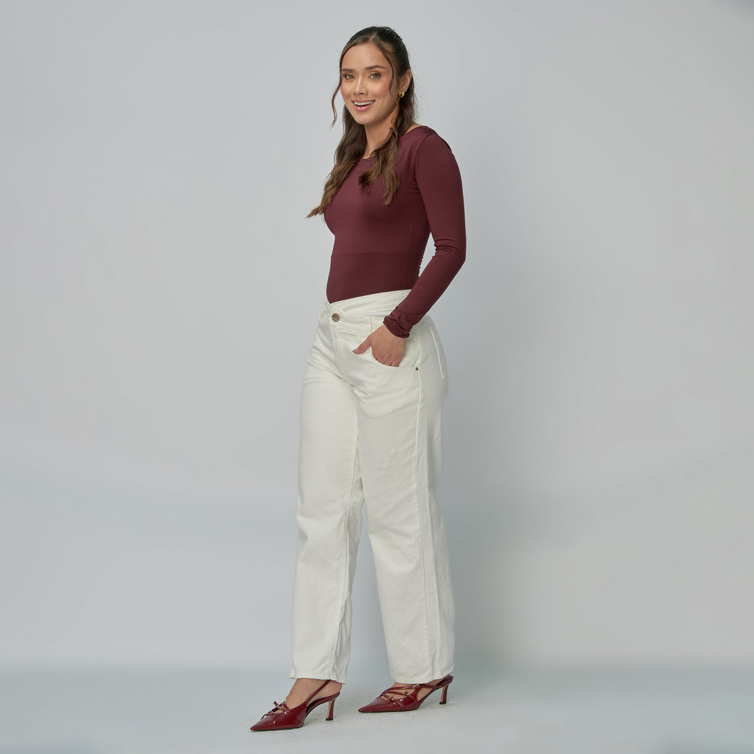 Ref: 552860 Jean dama Straight tiro alto rígido con pretina asimétrica – Ivory