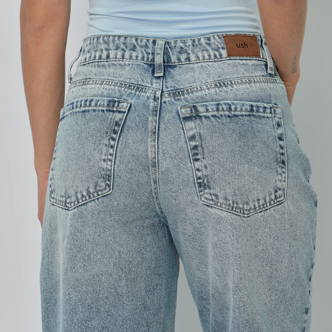 Ref: 552861 Jean dama straight tiro alto rígido, color Azul claro