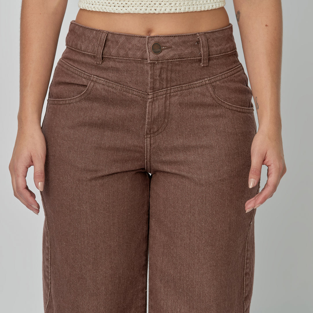 Ref: 552904 Jean dama Straight tiro alto rígido, color Mocca