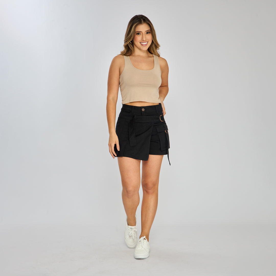 Ref: 556227 Falda short cargo rígida tiro alto en denim negro