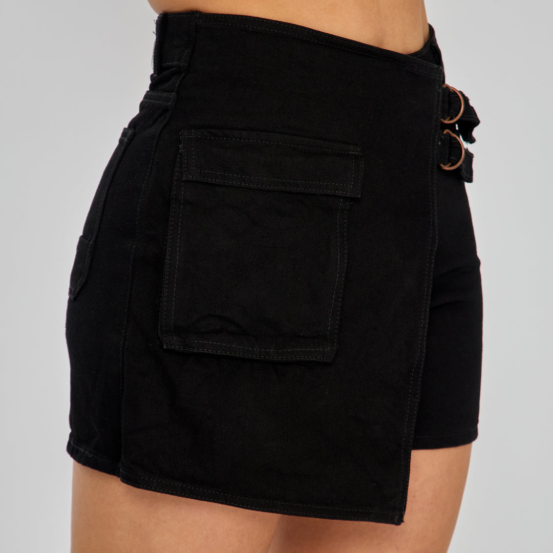 Ref: 556226 Falda short rígida cargo en denim, color negro
