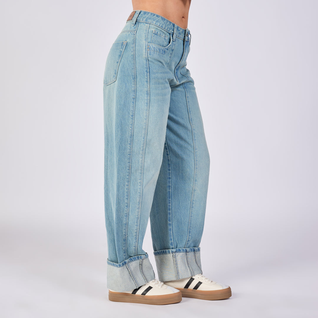 Ref: 552692 Jean barrel rígido tiro medio 100% algodón, color azul dirty