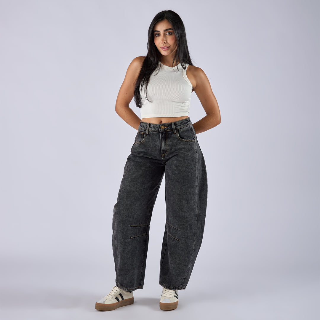 Ref: 552741 Jean barrel rígido tiro medio en denim color gris