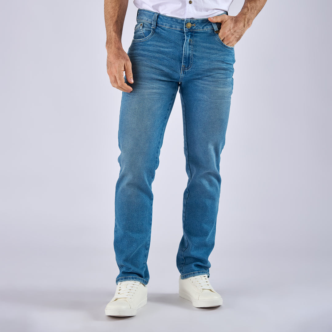 Ref: 600759 Jean hombre slim fit en denim licrado, Color azul claro
