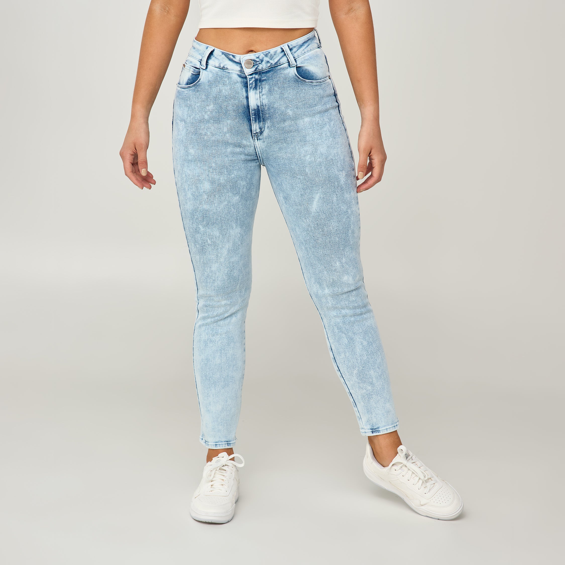 REF: 552506 Jean skinny tiro alto en denim stretch, color azul claro