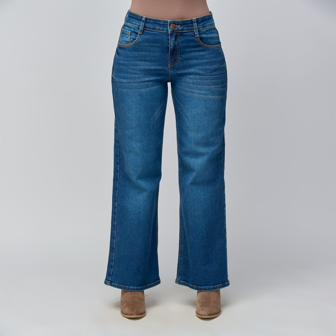 Ref: 552744 Jean vaquero flare tiro medio en denim licrado, color azul oscuro