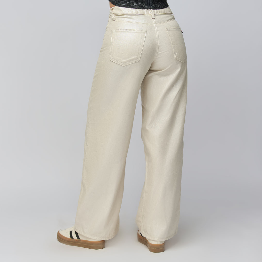 Ref: 552775 Jean wide leg tiro medio en denim rígido 100% algodón, color perlado