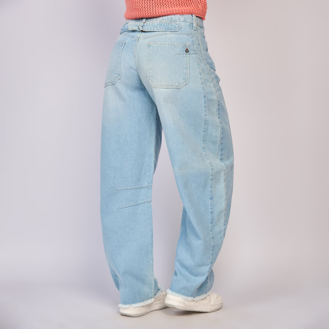REF: 552738 Jean dama barrel tiro medio rígido, color azúl claro