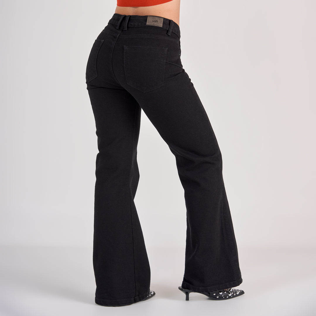 Ref: 552815 Jean dama flare tiro medio licrado, color Negro