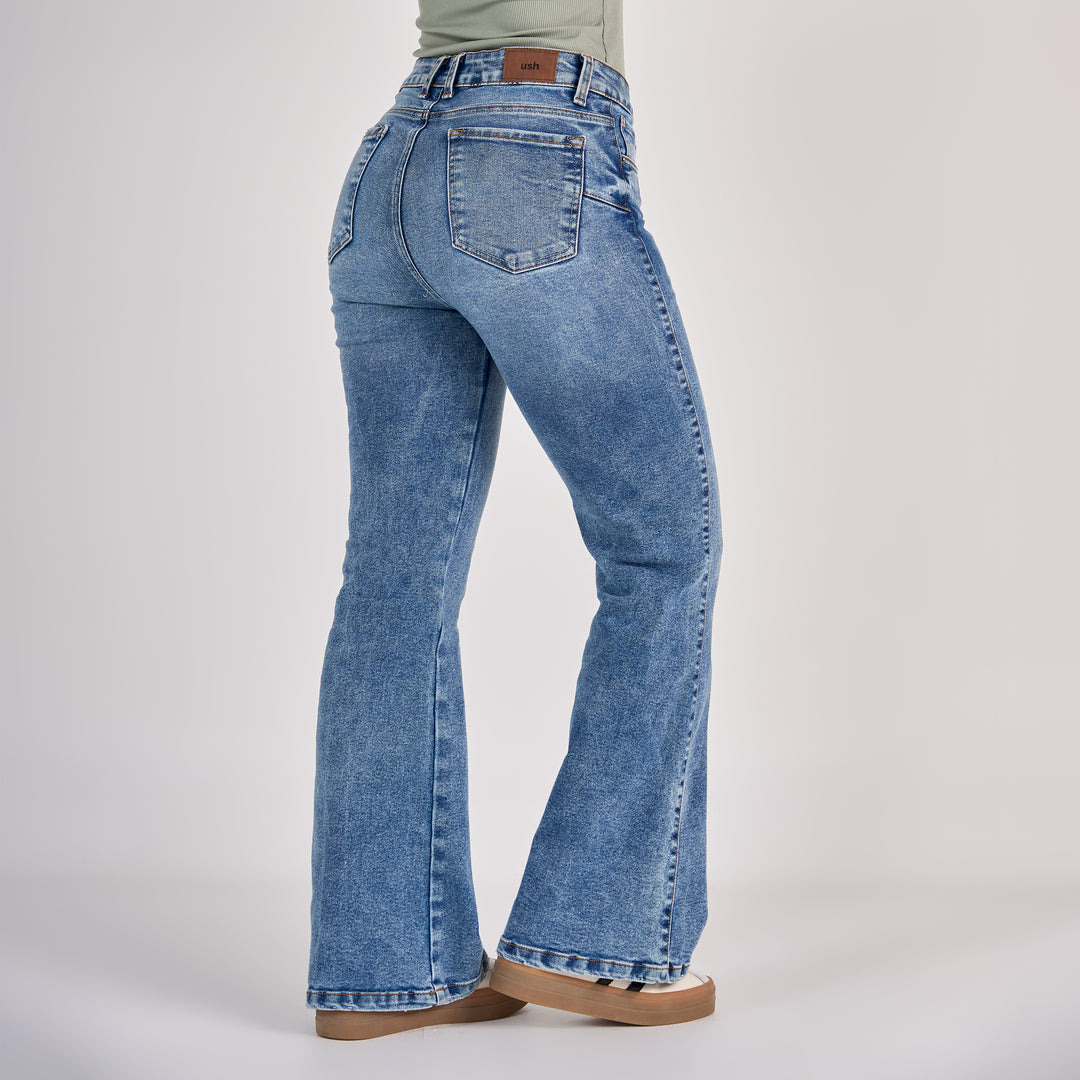 Ref: 552816 Jean dama flare tiro medio licrado, color Azul medio
