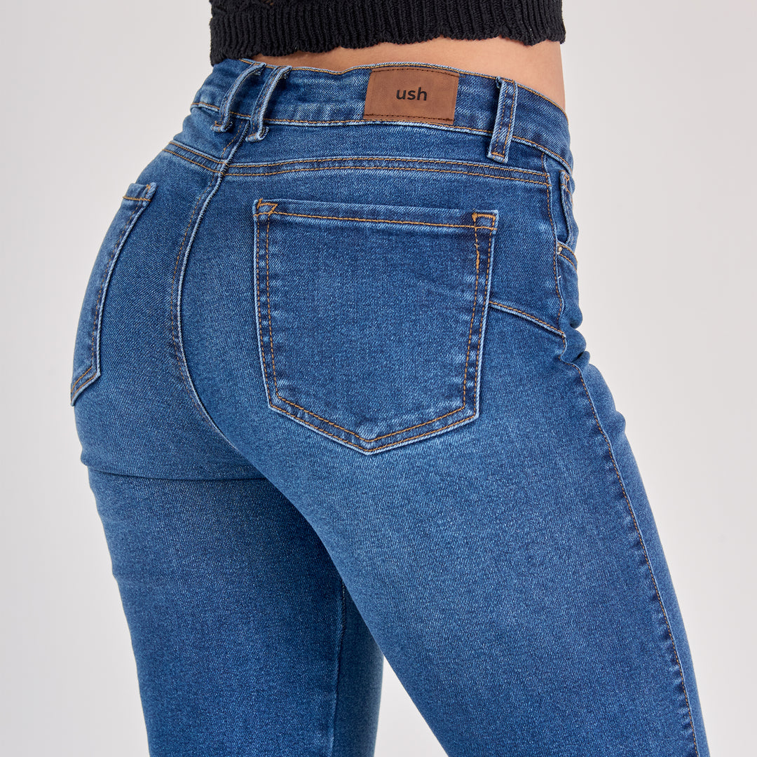 Ref: 552839 Jean dama flare tiro medio licrado, color Azul oscuro