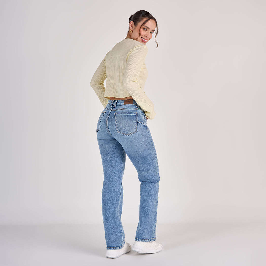 REF: 552823 Jean dama straight tiro medio licrado, color Azul medio
