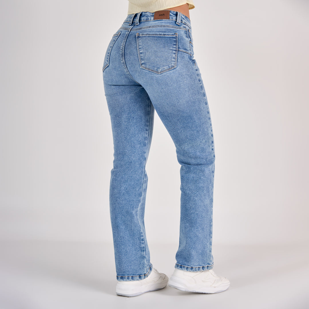 REF: 552823 Jean dama straight tiro medio licrado, color Azul medio