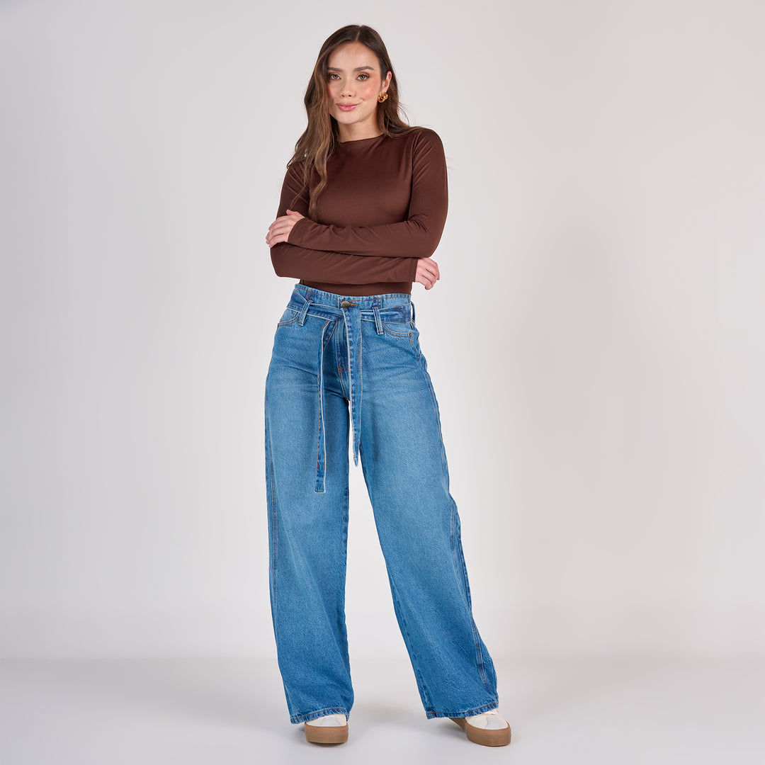 REF: 552673 Jean dama wide leg tiro alto rígido 100% algodón, color azul medio con cinturón