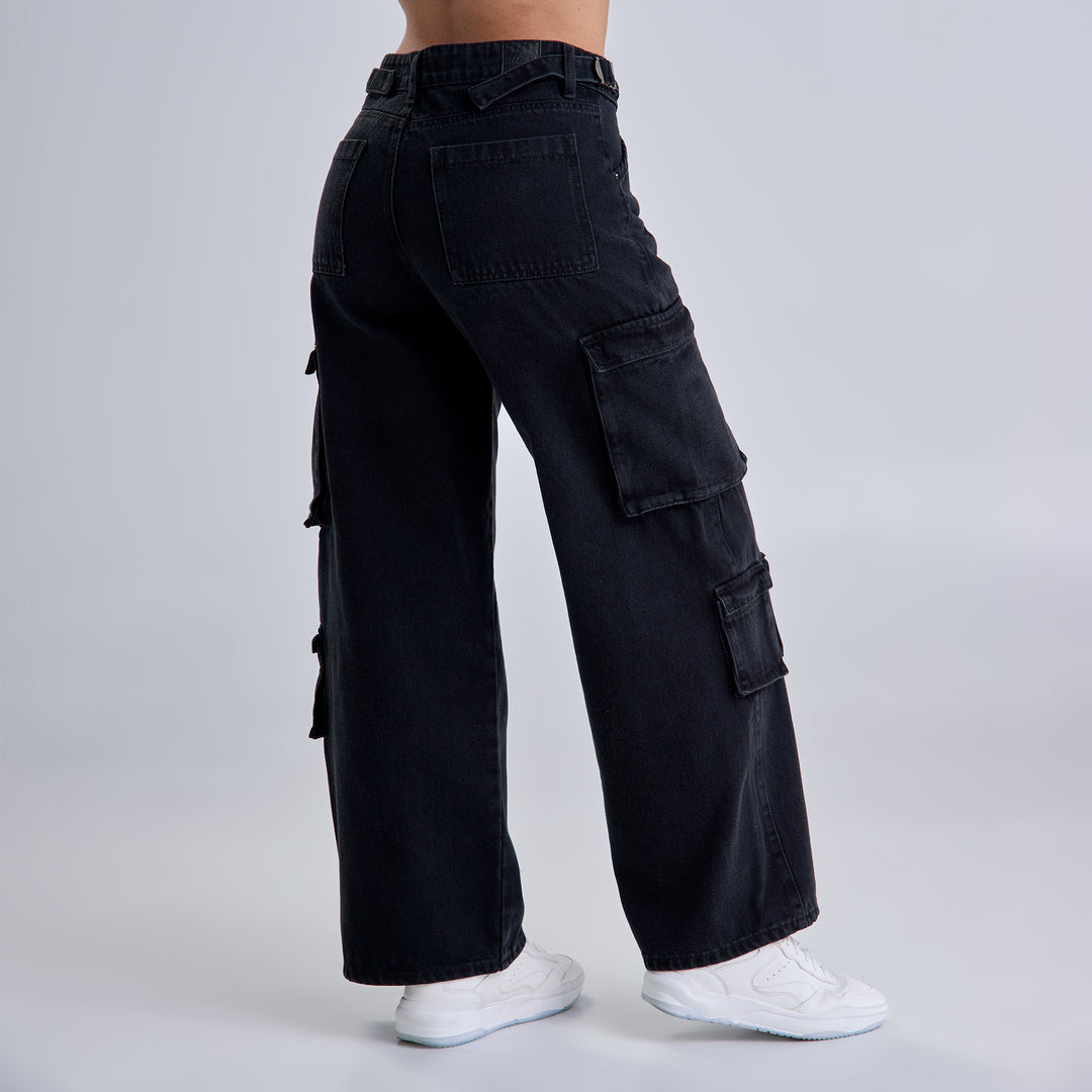 REF: 552581 Jean rígido cargo wide leg tiro alto color negro