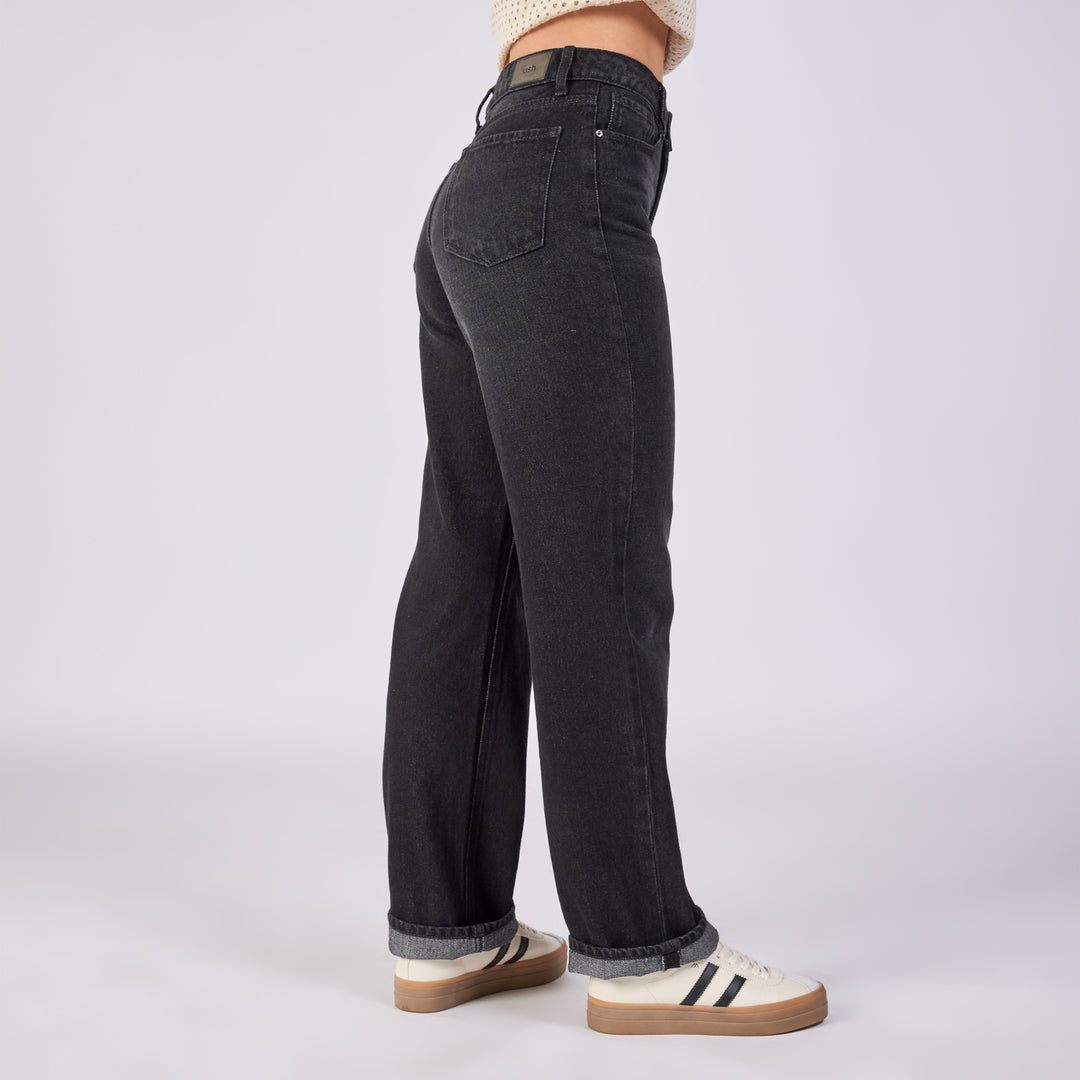 REF: 552699 Jean straight rígido tiro medio 100% algodón, color negro