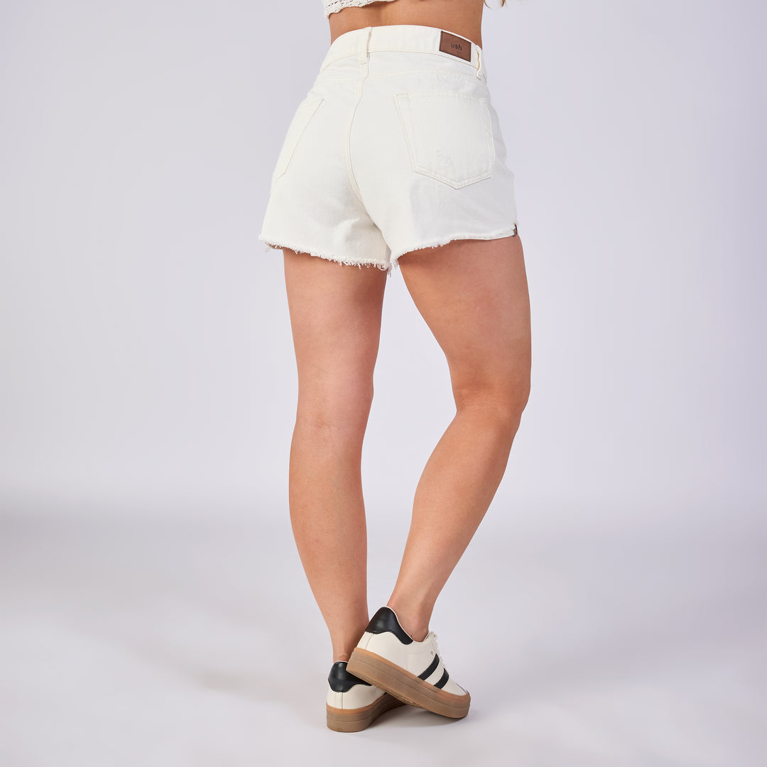 REF: 556238 Short corto rígido en denim ivory
