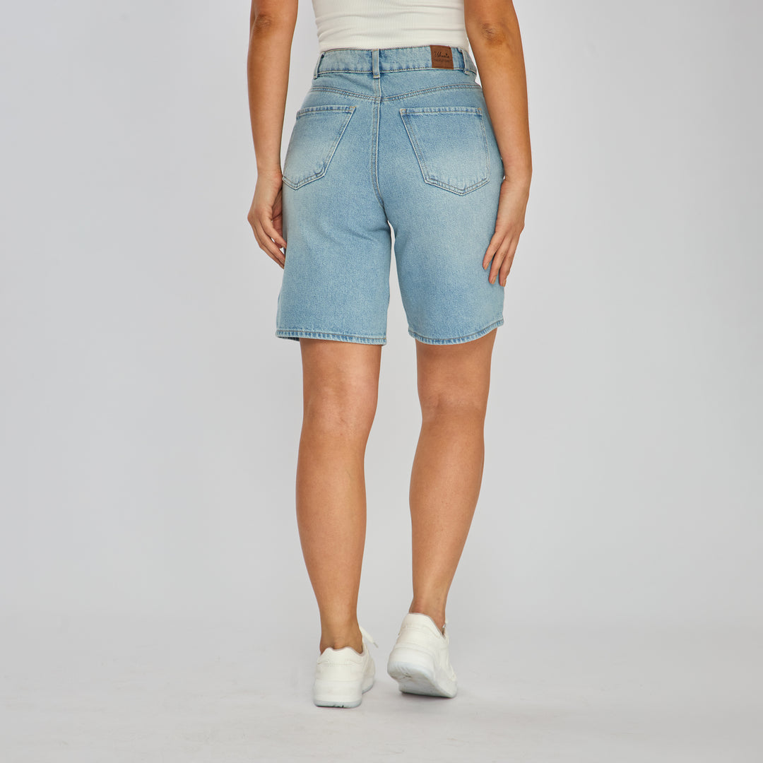 Ref: 556230 Short largo tipo torero cargo en denim rígido, color azul claro