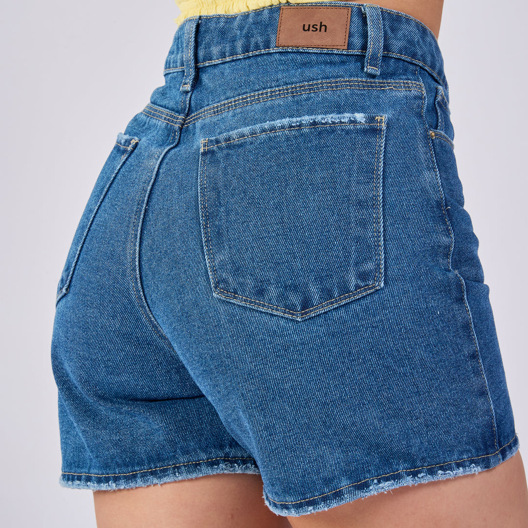 REF: 556236 Short largo rígido de tiro medio en denim, color azul medio