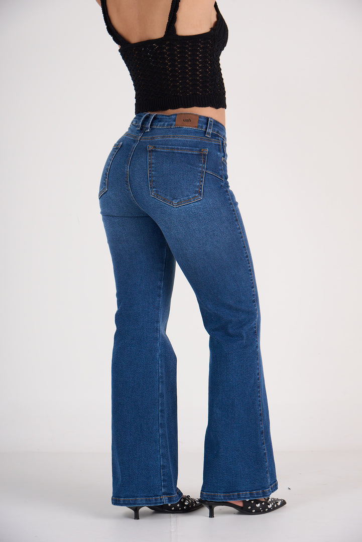 Ref: 552839 Jean dama flare tiro medio licrado, color Azul oscuro