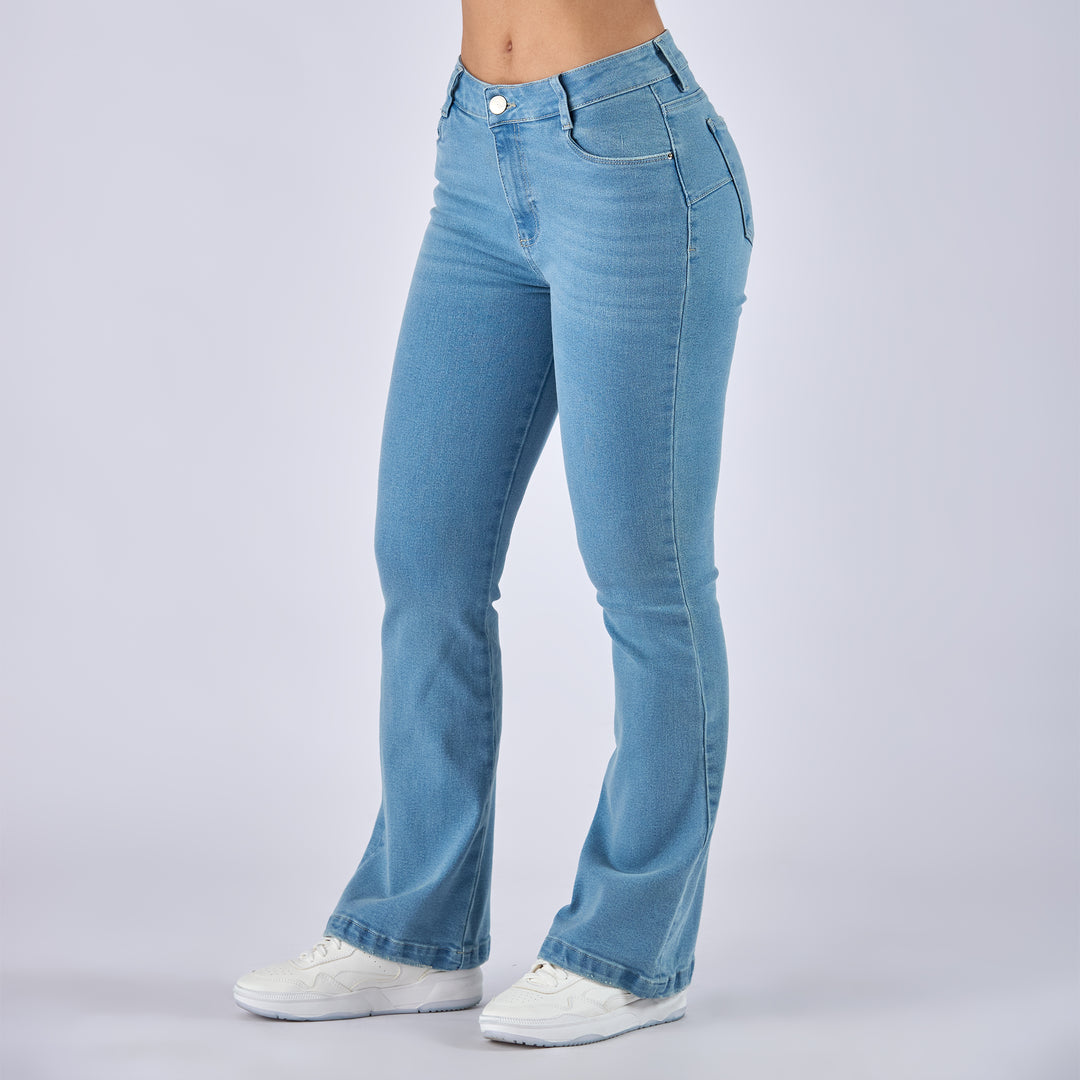 Ref: 552716 Jean dama flare tiro medio licrado, color azul claro